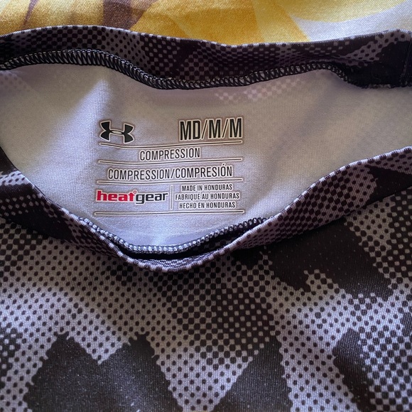 Men’s - Batman Tshirt - Under Armour - Picture 2 of 4